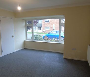 3 bedroom semi-detached house to rent - Photo 2