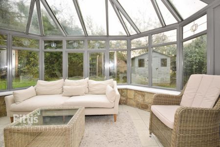 4 bedroom chalet to rent - Photo 4