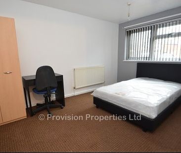 3 Bedroom Student Properties Leeds - Photo 6