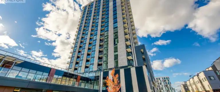 1810 - 3079 TRAFALGAR ROAD | 1810 - 3079 TRAFALGAR ROAD, Oakville - Photo 1