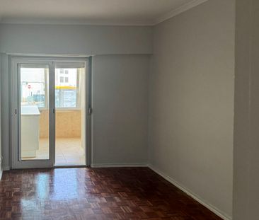 Spacious Two bedroom apartment in São Pedro do Estoril - Photo 6