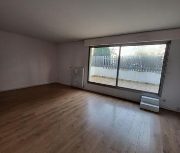 Location Appartement 4 pièces 82m² STE FOY LES LYON 69110 - Photo 4