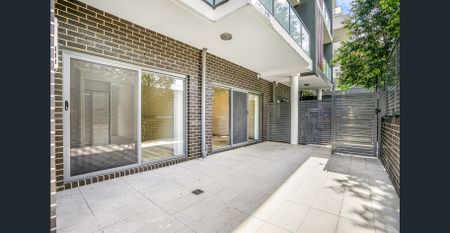 LUXURIOUS GROUND FLOOR UNIT - Photo 5