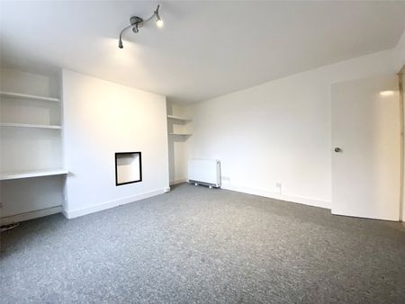 1 Bedroom - Photo 3