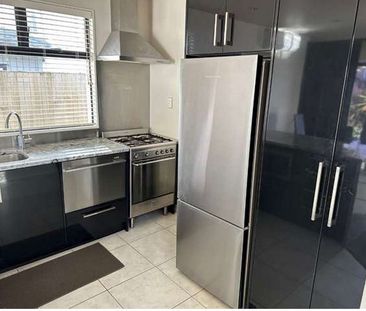 Property Management2 Beatrice Avenue (flat), Hillcrest - Flats for ... - Photo 4