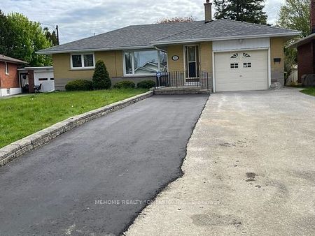 For Lease - 115 Harris Court, Oshawa, Ontario - Photo 3