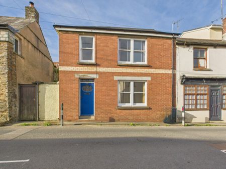 Three bed semi-detached house to rent in Race Hill, Launceston, PL15 - Photo 4
