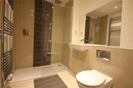 2 bedroom semi-detached house to rent - Photo 2