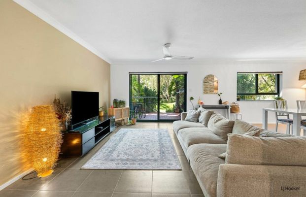 SPACIOUS TWO BEDROOM UNFURNISHED UNIT WITH POOL - Photo 1