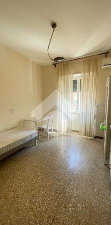 Monolocale in affitto - Photo 1
