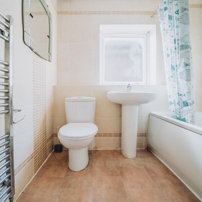2 bedroom semi-detached house to rent - Photo 1