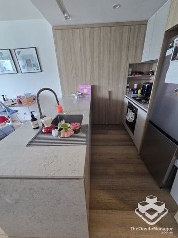 Stylish & Spacious 2 bedroom next to Brisbane River - Photo 4