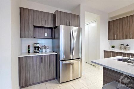 For Lease - 3375 WOODROFFE Avenue, Barrhaven, Ontario - Photo 3