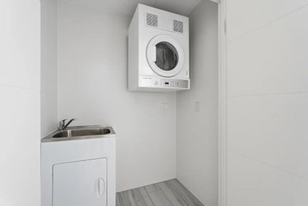 “ONE BEDROOM APARTMENT WITH RESORT POOL VIEWS” - Photo 5