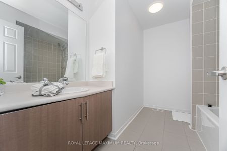 For Lease - 58 Gentile Circle, Vaughan, Ontario - Photo 4