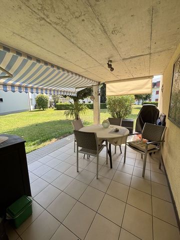 Helle Wohnung mit Sitzplatz, Waschturm und Hobbyraum - Photo 2