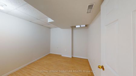 For Lease - 3373 McDowell Drive, Mississauga, Ontario - Photo 4