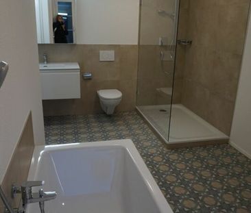 3,5 Zimmer Wohnung mit grosser Terrasse und Sicht auf die Berge! - Photo 4