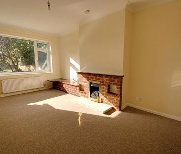 3 bedroom detached bungalow to rent - Photo 1