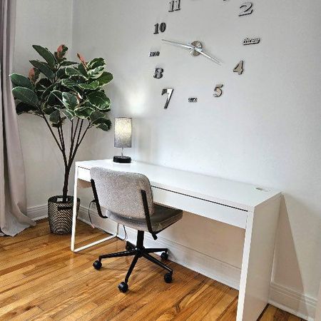 5 1/2 meuble Montreal près métro Universites - Photo 3