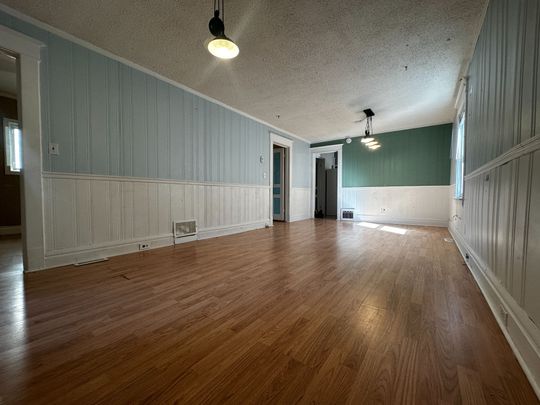 For Lease - 18 Jones Street, St. Catharines, Ontario - Photo 1