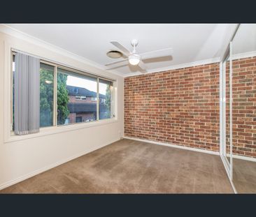 2/10 Wallumatta Road, Caringbah, NSW 2229 - Photo 5
