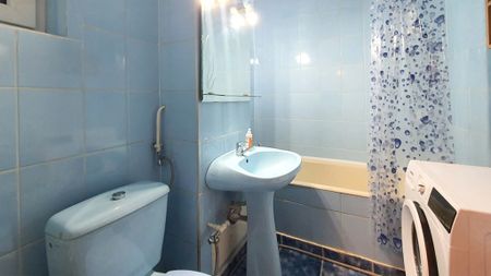 Apartament de inchiriat in Ploiesti, zona Piata Mihai Viteazul - Fotografie 2