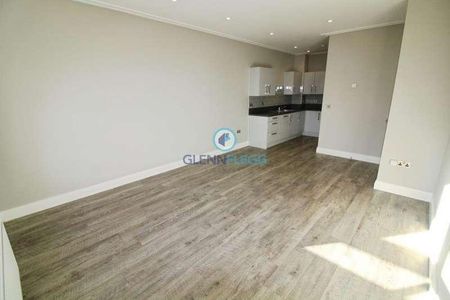 Astoria Heights, Slough, SL1 - Photo 4