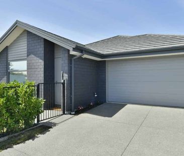 Modern, Easy-Care Living in a Great Location!! - Photo 4