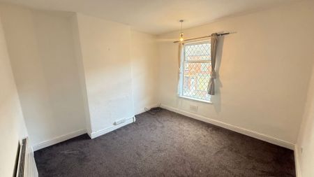 Goosebutt Court, Rotherham, Parkgate - Photo 3