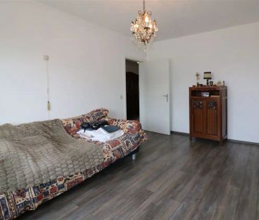 Ruime living, twee grote slpk., zuidterras, in centrum - Photo 3