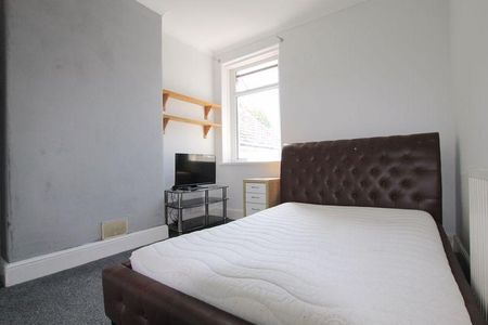 7 bedroom terraced house to rent - Photo 5