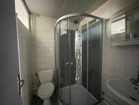 Location Appartement 3 pièces 49m² - Photo 3