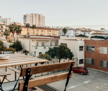 2 Bedroom Apartment For Rent in Estepona, Málaga - Photo 5