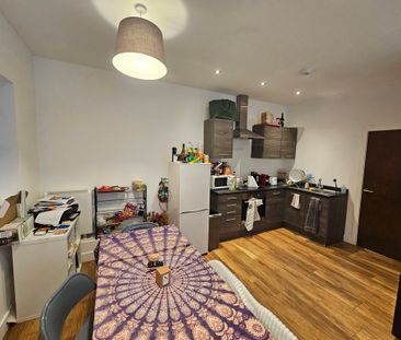 2 Bed Student Accommodation - Photo 4