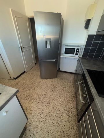 Location Appartement 3 pièces 57m² MARIGNANE 13700 - Photo 3