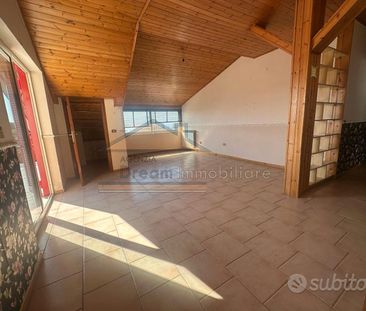 Appart. mansardato con terrazzo in Via Spazzilli - Photo 1