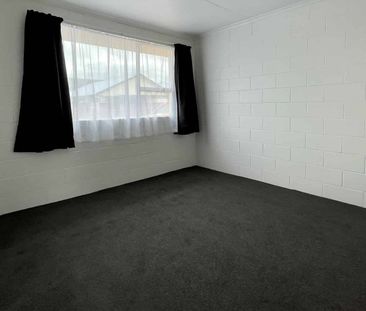 Spacious two bedroom unit - Photo 1