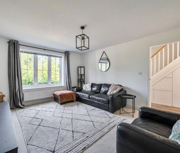 4 bedroom semi-detached house to rent - Photo 1