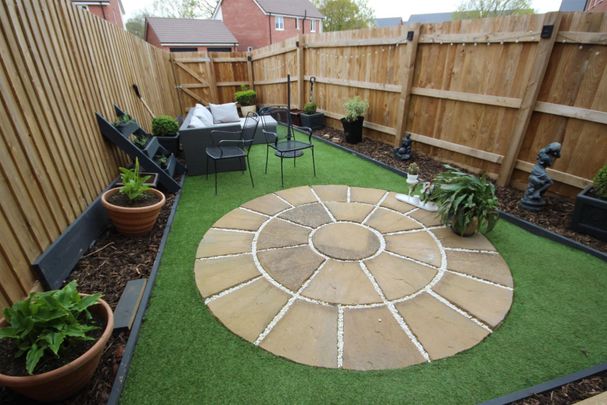 2 bed End of Terrace House for let - Photo 1