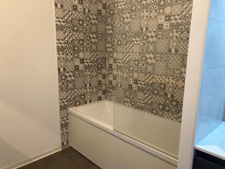Location Appartement 4 pièces 85m² CAEN 14000 - Photo 3