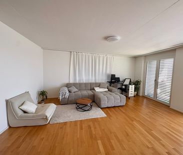 Grosszügige möblierte 2.5-Zimmer-Wohnung | 113 m² | 2 Balkone | Düb... - Foto 1