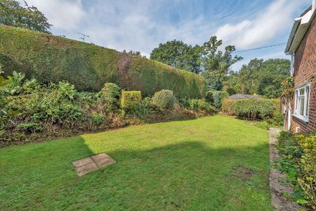 3 bedroom detached house to rent - Photo 5