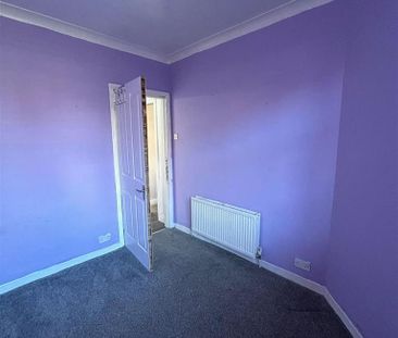 3 bedroom ground floor flat to rent - Photo 5