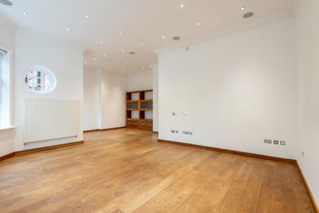 4 bedroom flat to rent - Photo 2