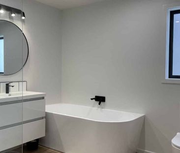 Shines bright like a diamond - Photo 4