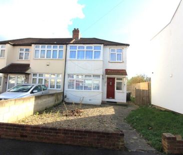 3 bedroom end of terrace house to rent - Photo 4