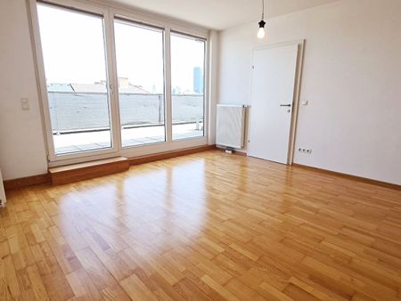 TOPGELEGENHEIT, 113 m2 Neubau mit 39 m2 Freifläche, Wohnküche, 2 Zimmer, Wannenbad, Parketten, Innstraße - Photo 3