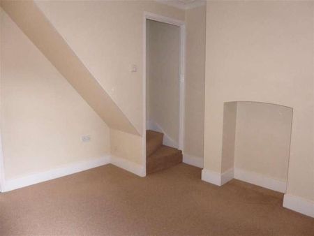 Woodside Road, Tonbridge, TN9 - Photo 2