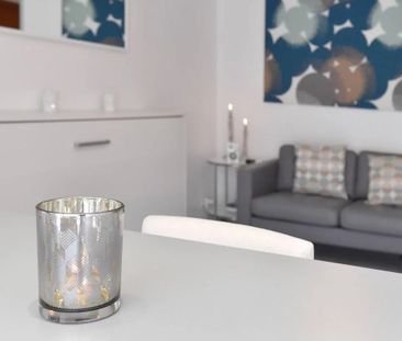 BIEN EN LOCATION SAISONNIÈRE - CHARMANT STUDIO AVEC PISCINE - Photo 6